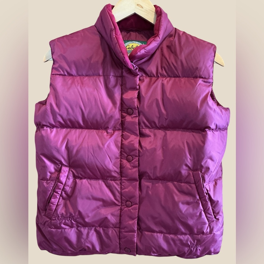 Cabela’s Goose Down Filled Wine Maroon Puffer Vest Snap Front Size Women’s Small